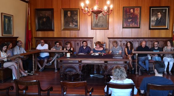 La Sala inicia una nova legislatura sota la batuta de la batlessa Xisca Mora Veny